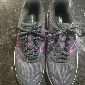 New Balance Fresh Foam 510v6 Trail Running Sneaker WT510LP6 Woman Size 9.5 Men 8